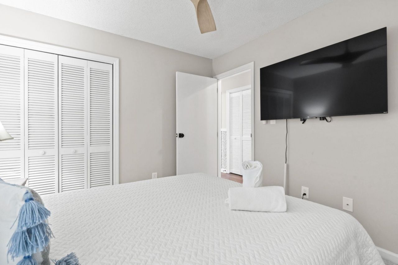 3700 Golf Colony Lane Photo 9