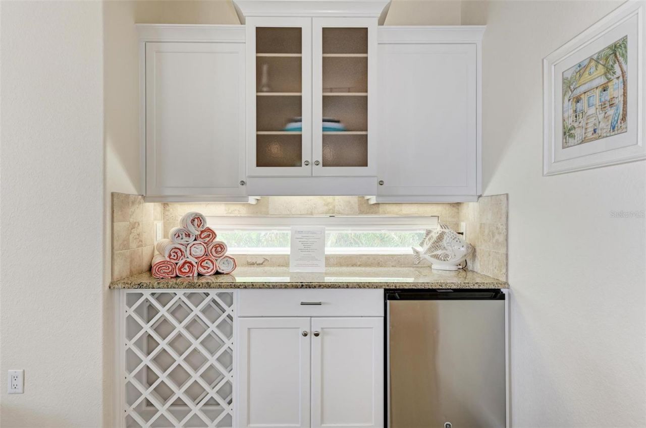 203 N Harbor Drive, Holmes Beach, FL 34217 Photo