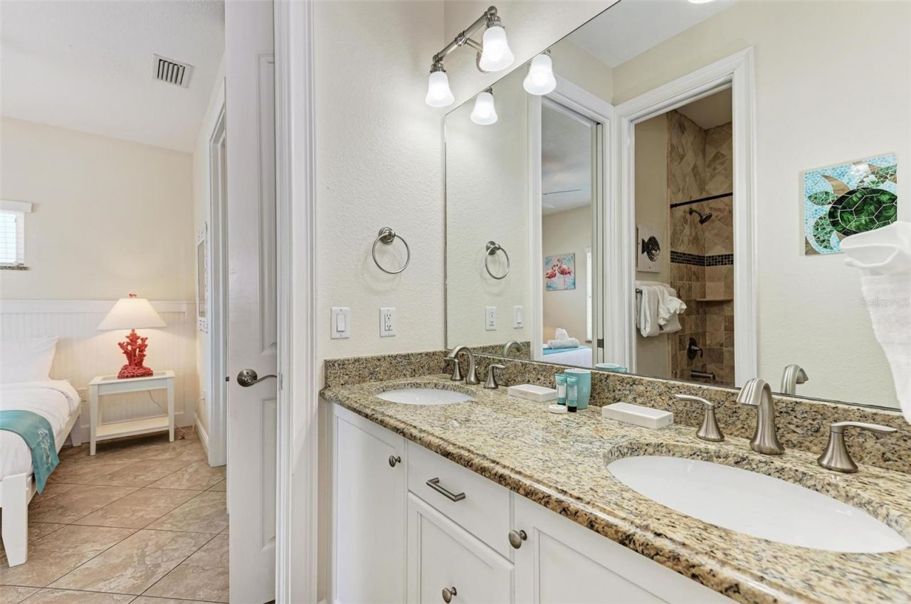 203 N Harbor Drive, Holmes Beach, FL 34217 Photo