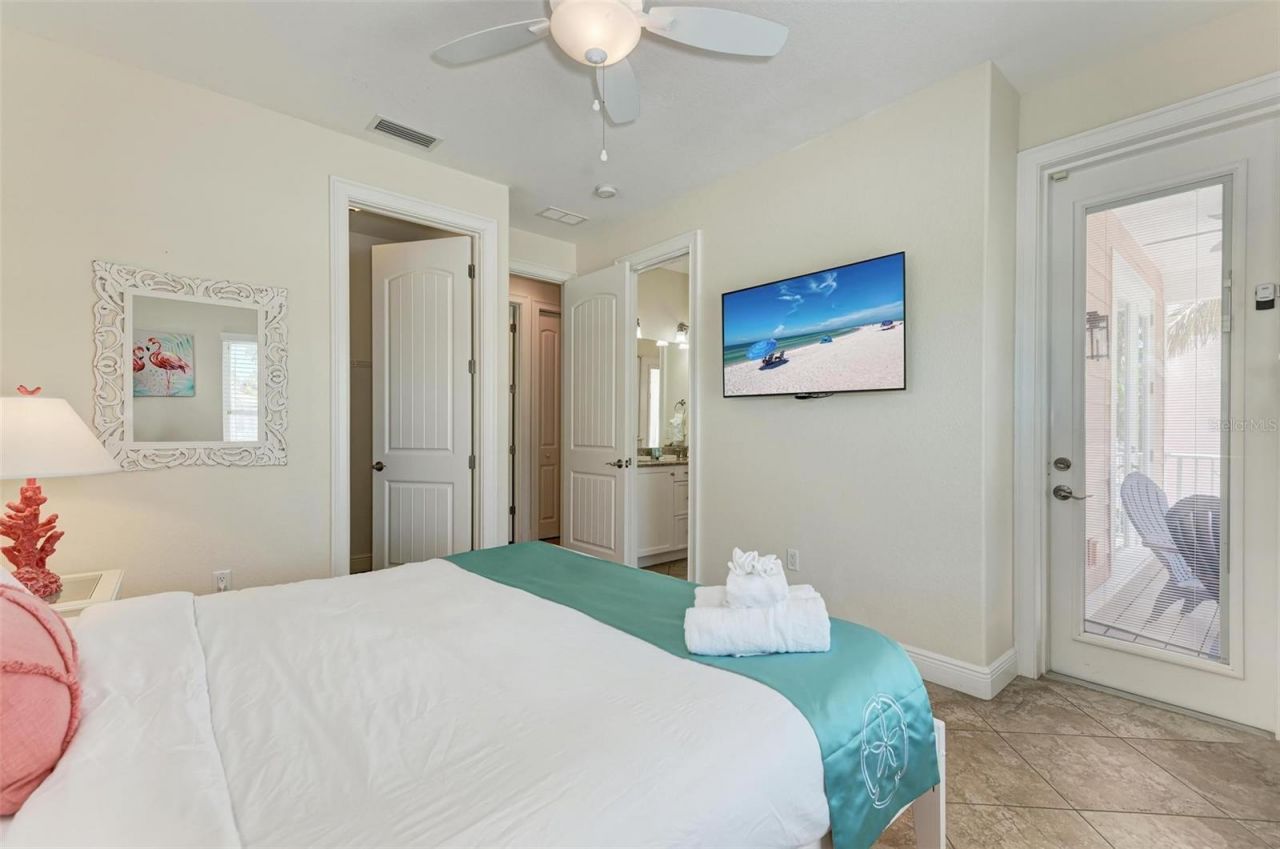 203 N Harbor Drive, Holmes Beach, FL 34217 Photo