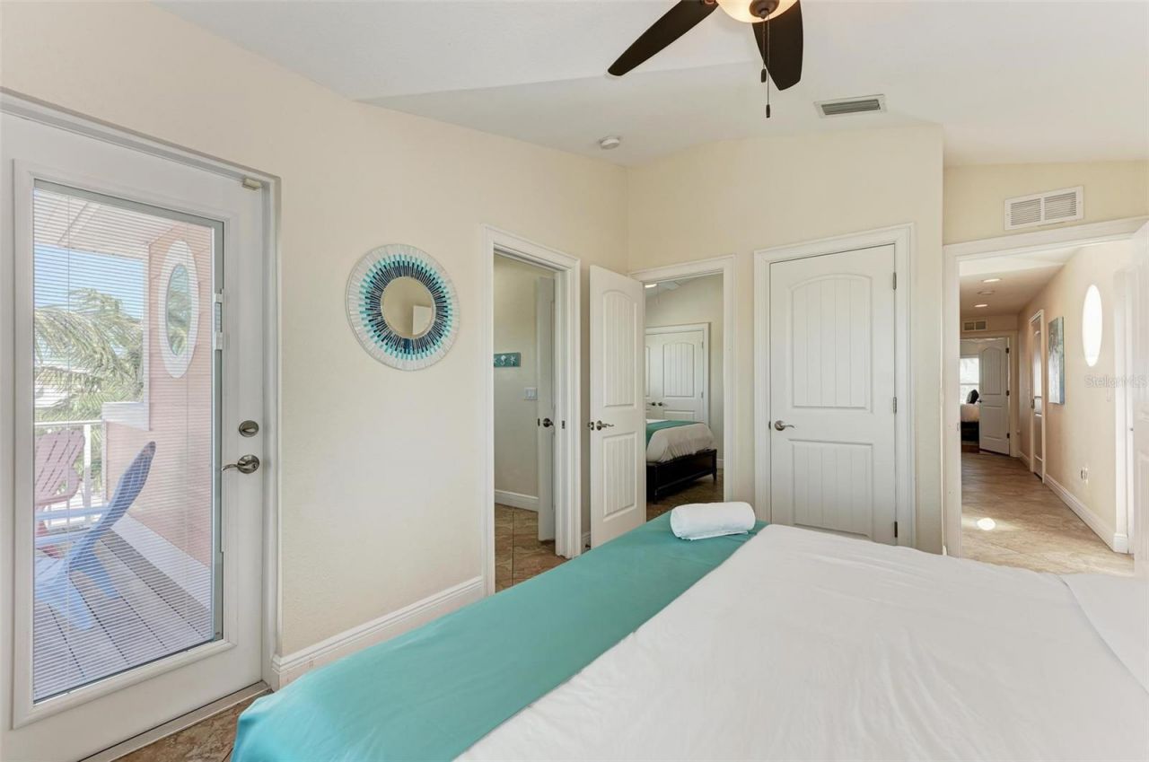 203 N Harbor Drive, Holmes Beach, FL 34217 Photo