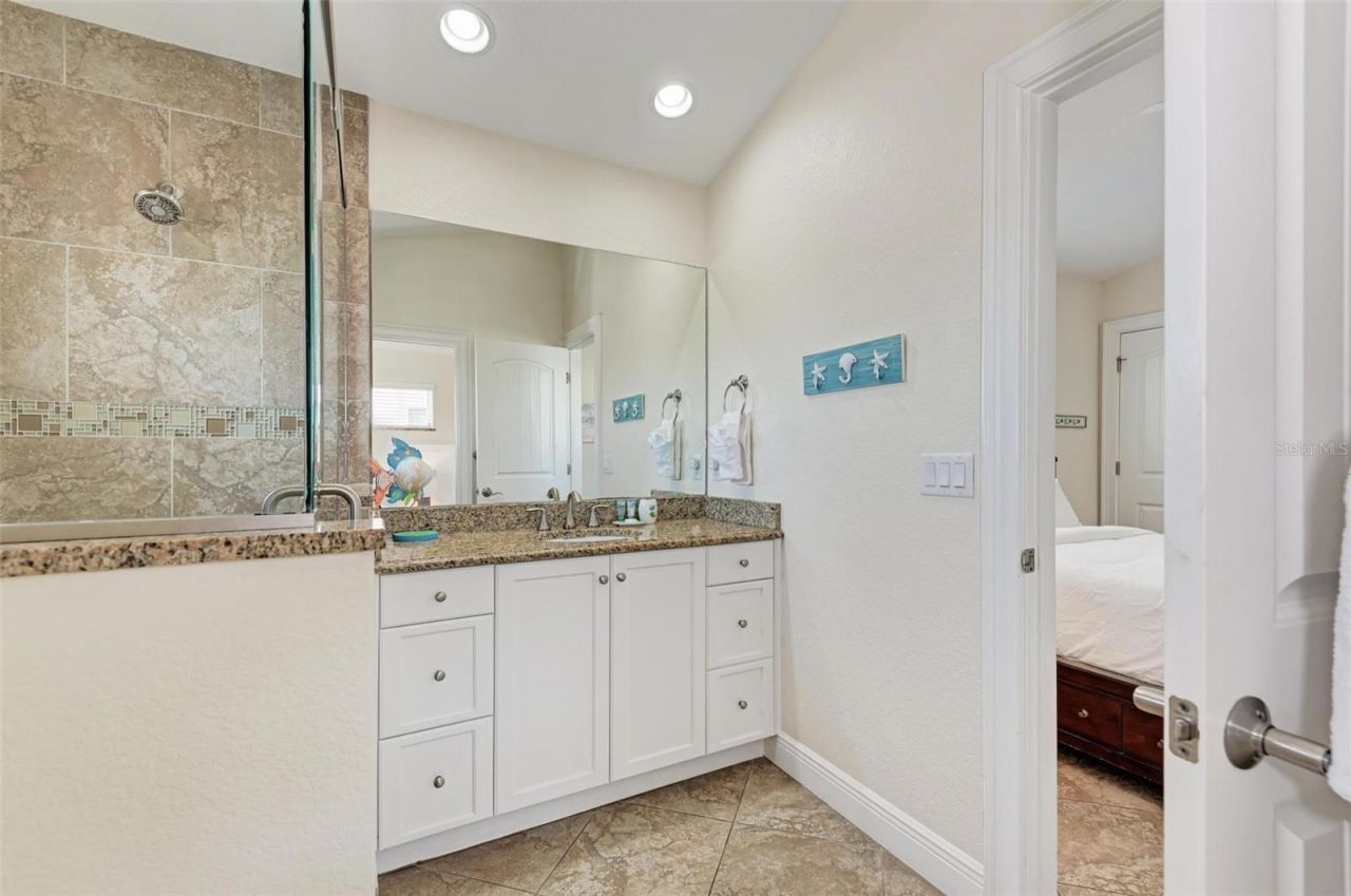 203 N Harbor Drive, Holmes Beach, FL 34217 Photo