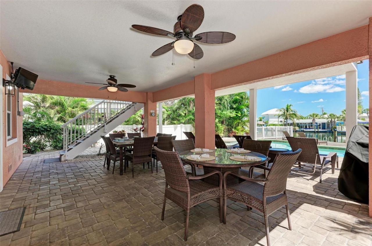 203 N Harbor Drive, Holmes Beach, FL 34217 Photo