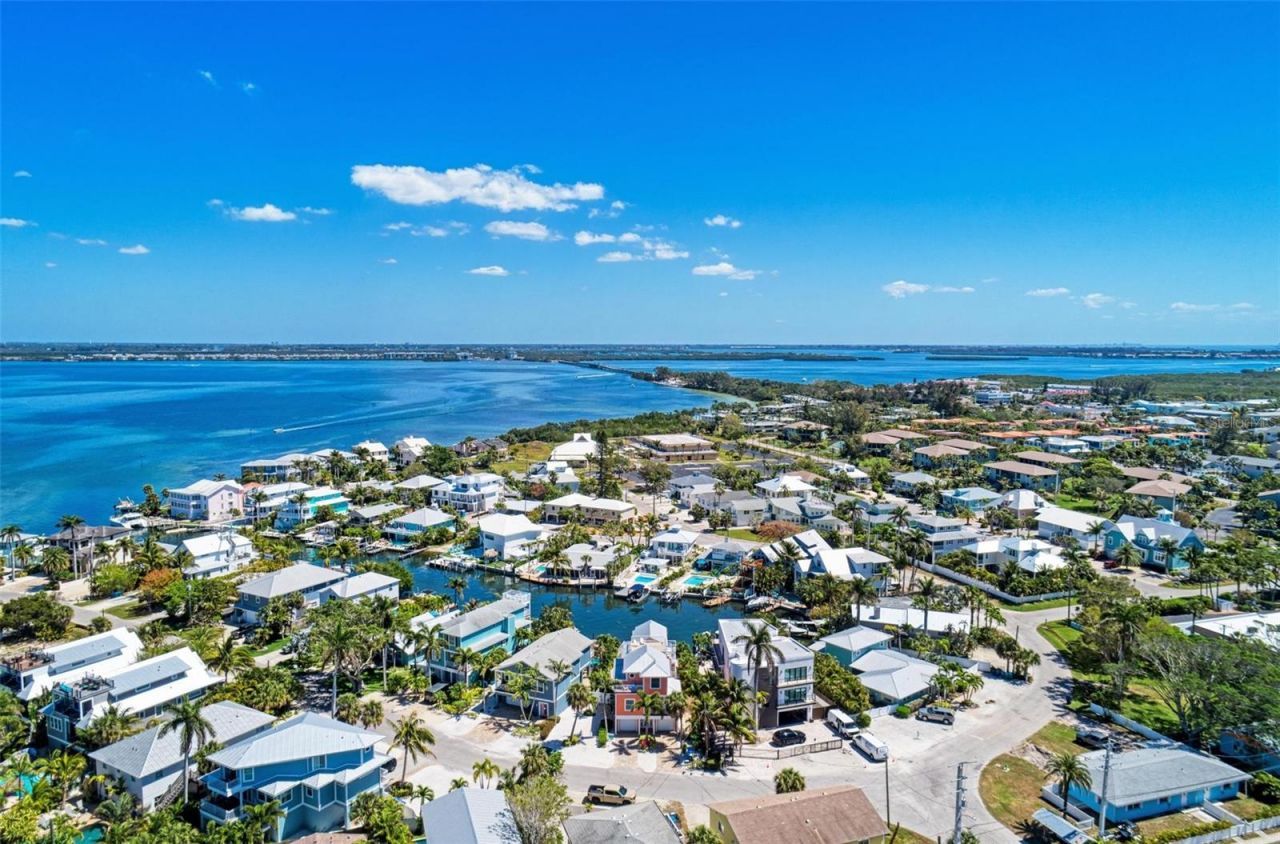 203 N Harbor Drive, Holmes Beach, FL 34217 Photo