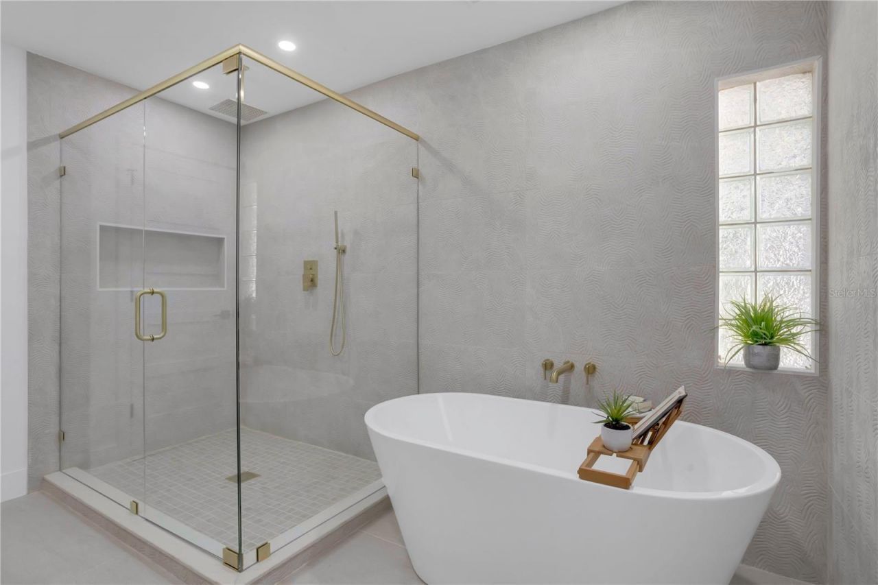 2894 Rollingwood Court, Clearwater, FL 33761 Photo