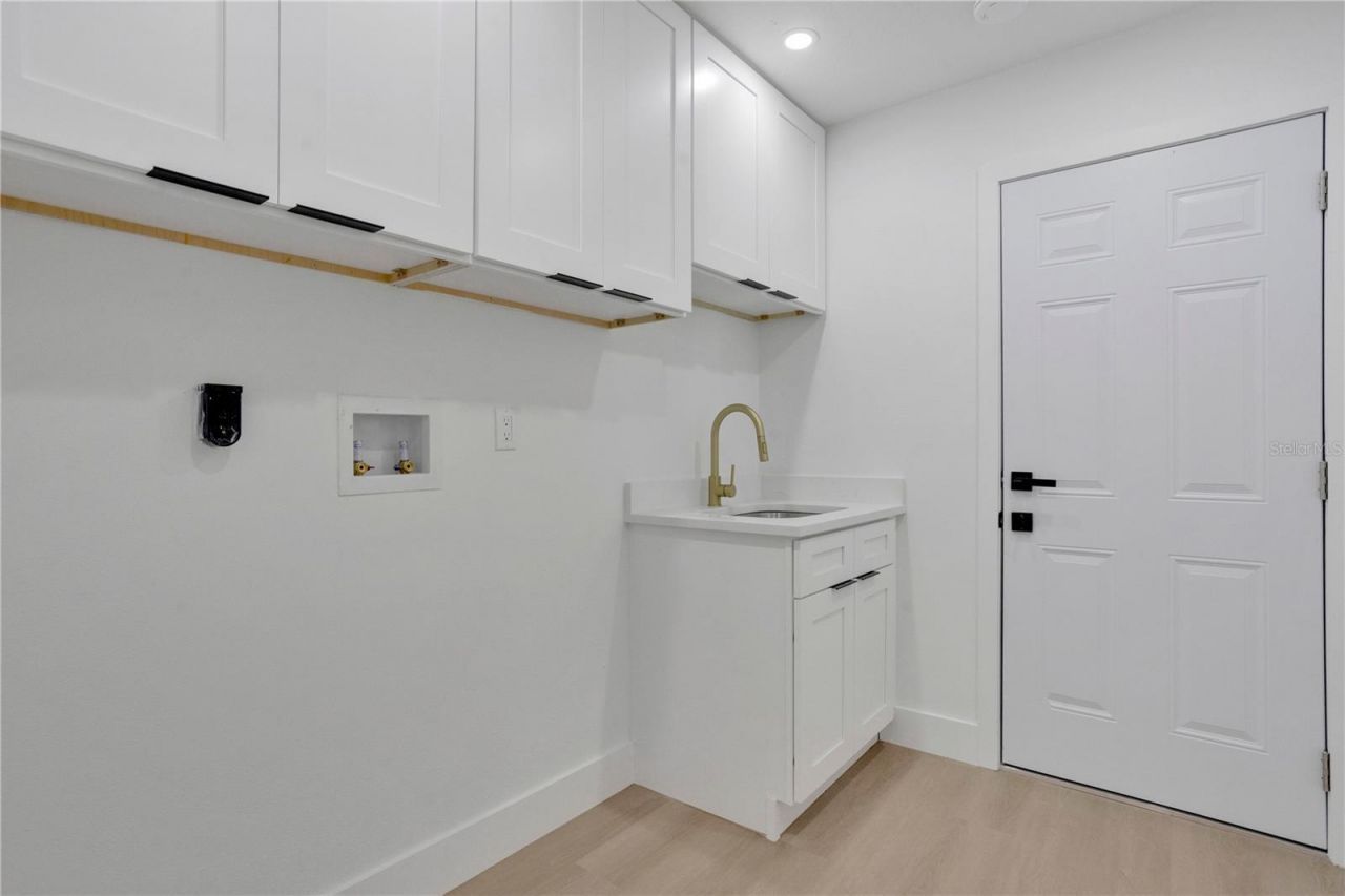 2894 Rollingwood Court, Clearwater, FL 33761 Photo