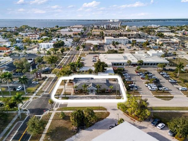 128 W CHARLOTTE AVENUE, PUNTA GORDA, FL 33950