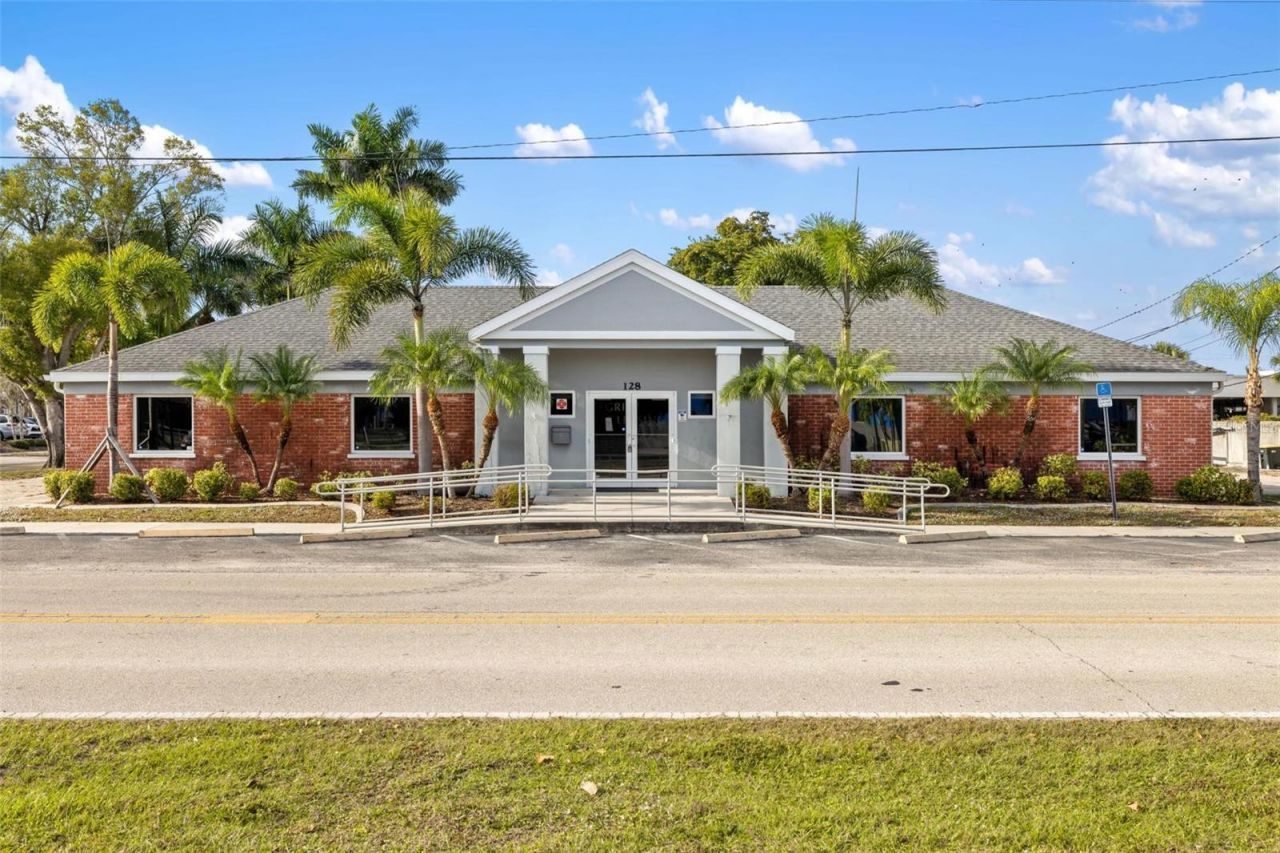 128 W Charlotte Avenue, Punta Gorda, FL 33950 Photo