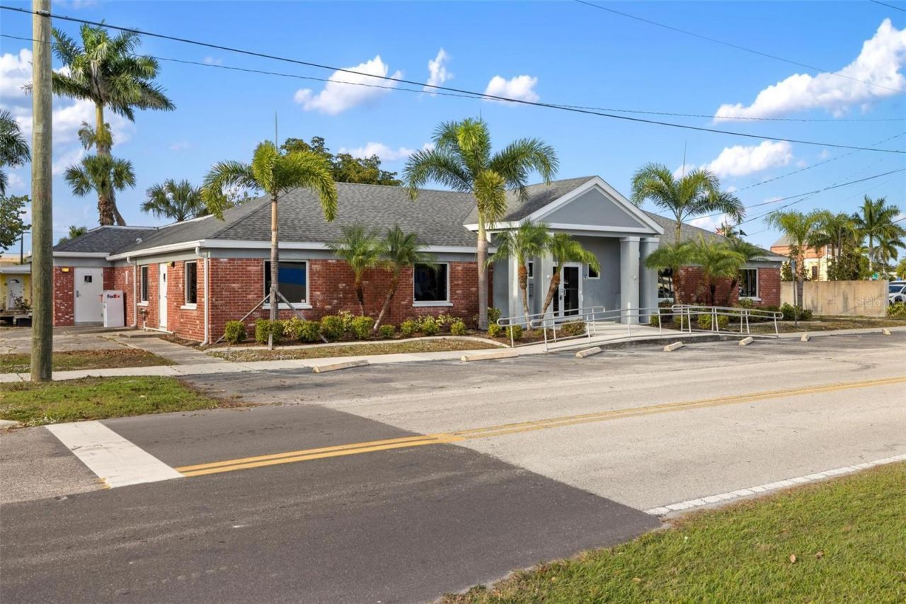 128 W Charlotte Avenue, Punta Gorda, FL 33950 Photo