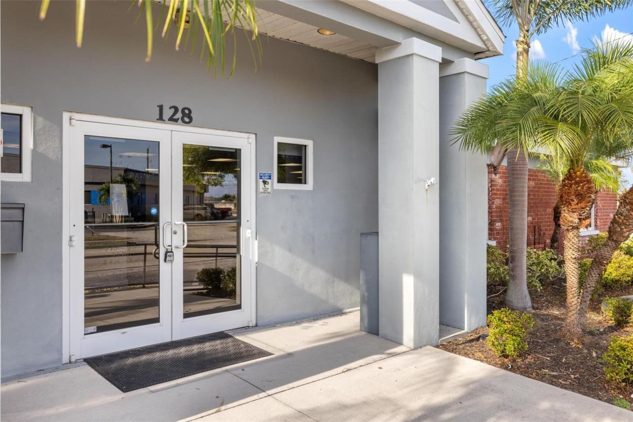 128 W Charlotte Avenue, Punta Gorda, FL 33950 Photo