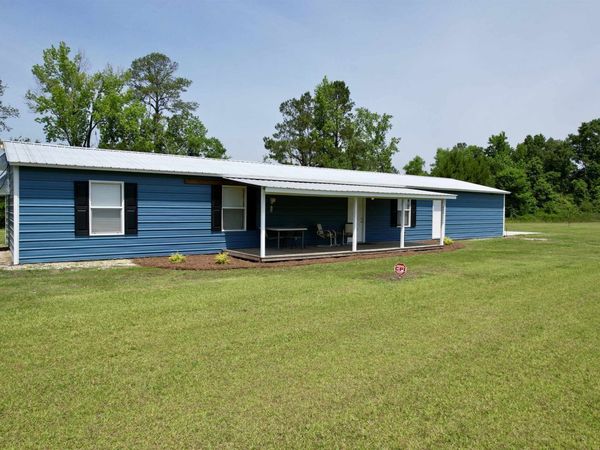 445 W Willow Pond Rd., Johnsonville, SC 29555