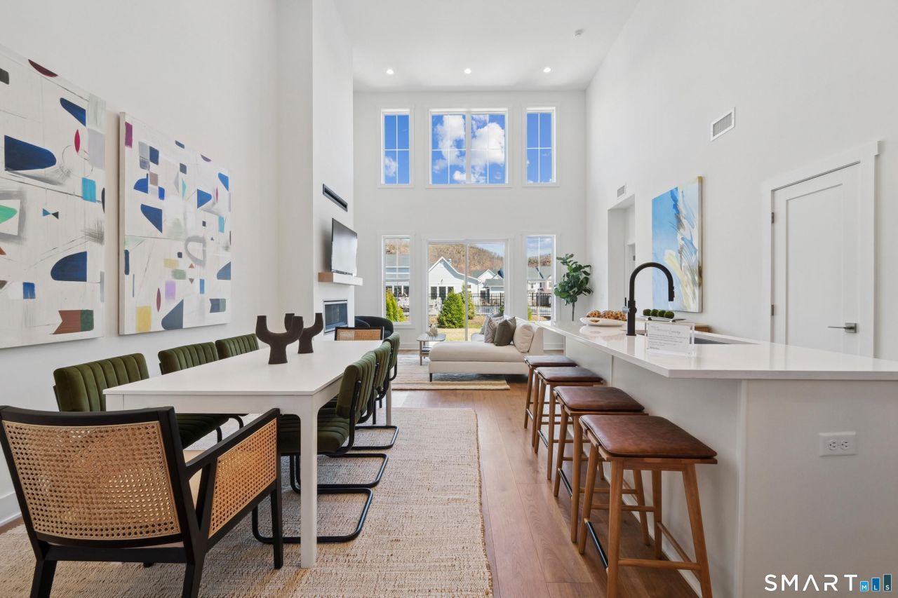 5 Edgewood, Unit 25, Woodbridge, CT 06525 Main Photo