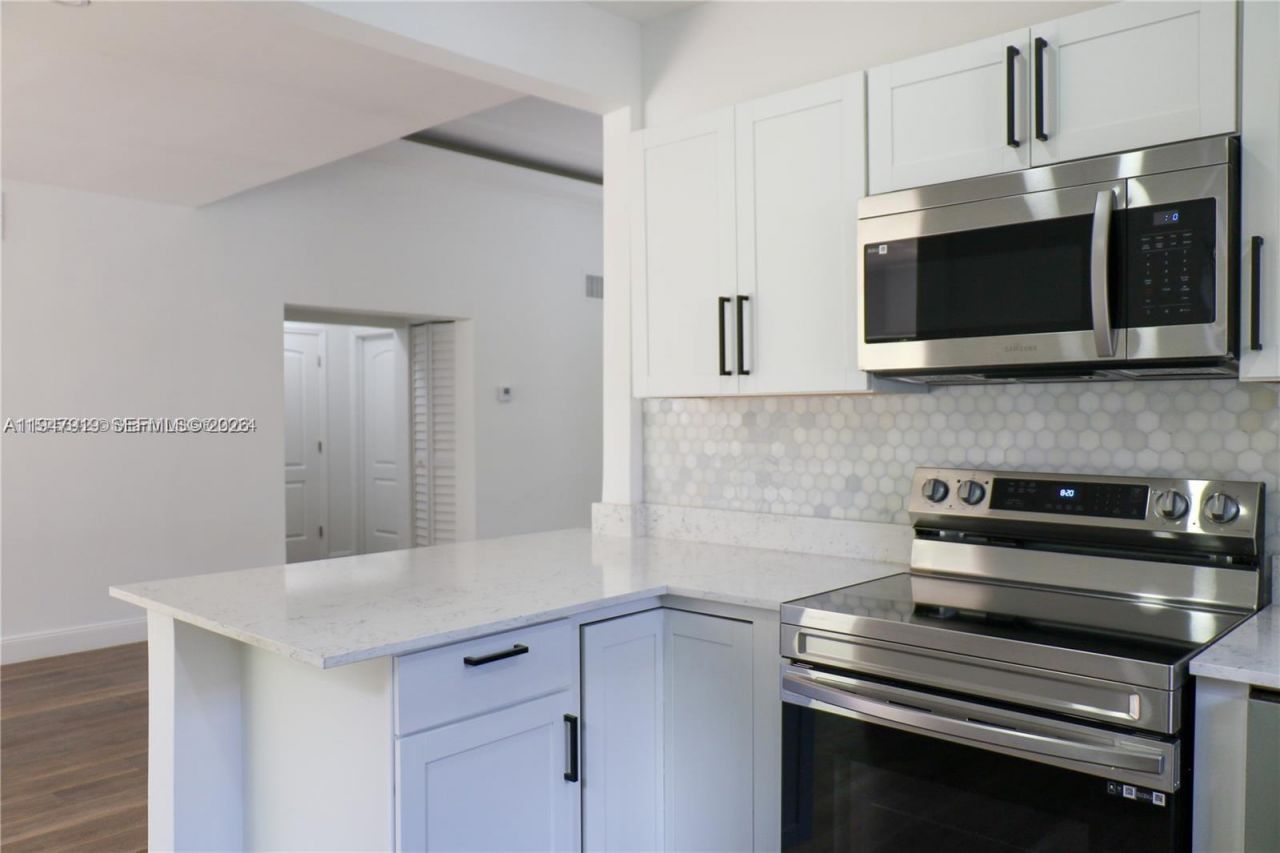 311 NE 90th St , El Portal, FL 33138 Photo