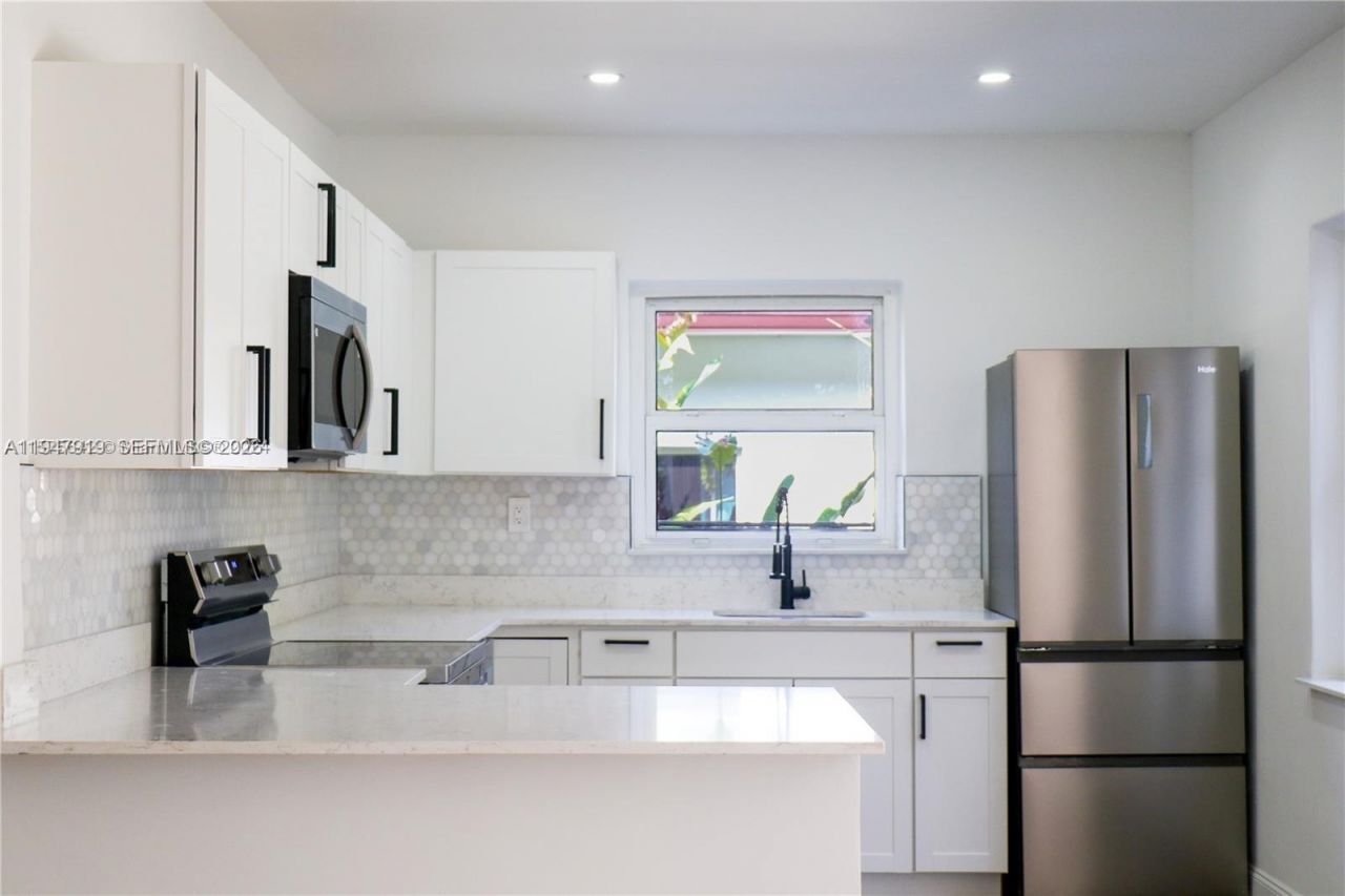 311 NE 90th St , El Portal, FL 33138 Photo