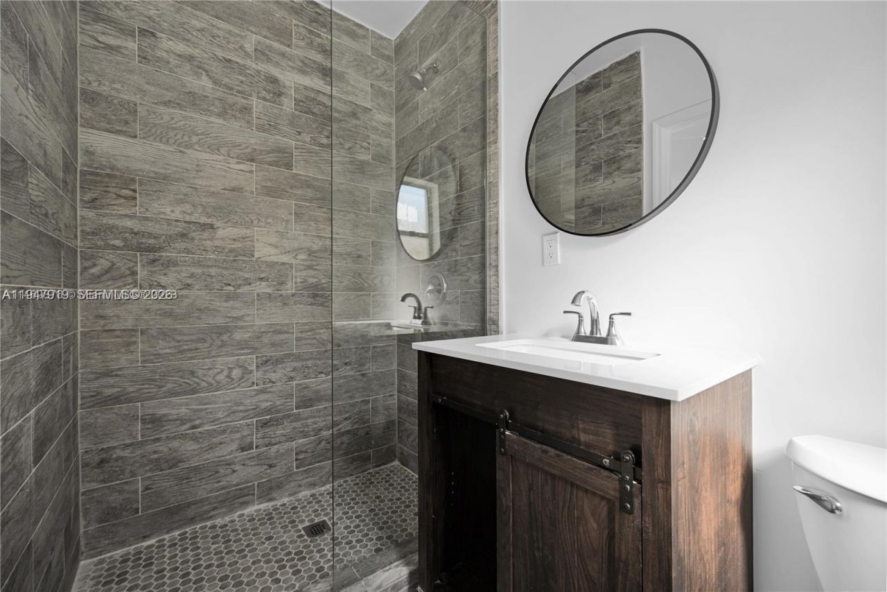 311 NE 90th St , El Portal, FL 33138 Photo