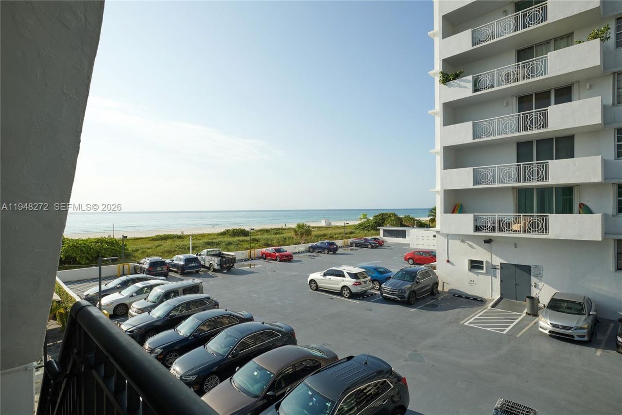 5845 Collins Ave, Unit 304, Miami Beach, FL 33140 Photo