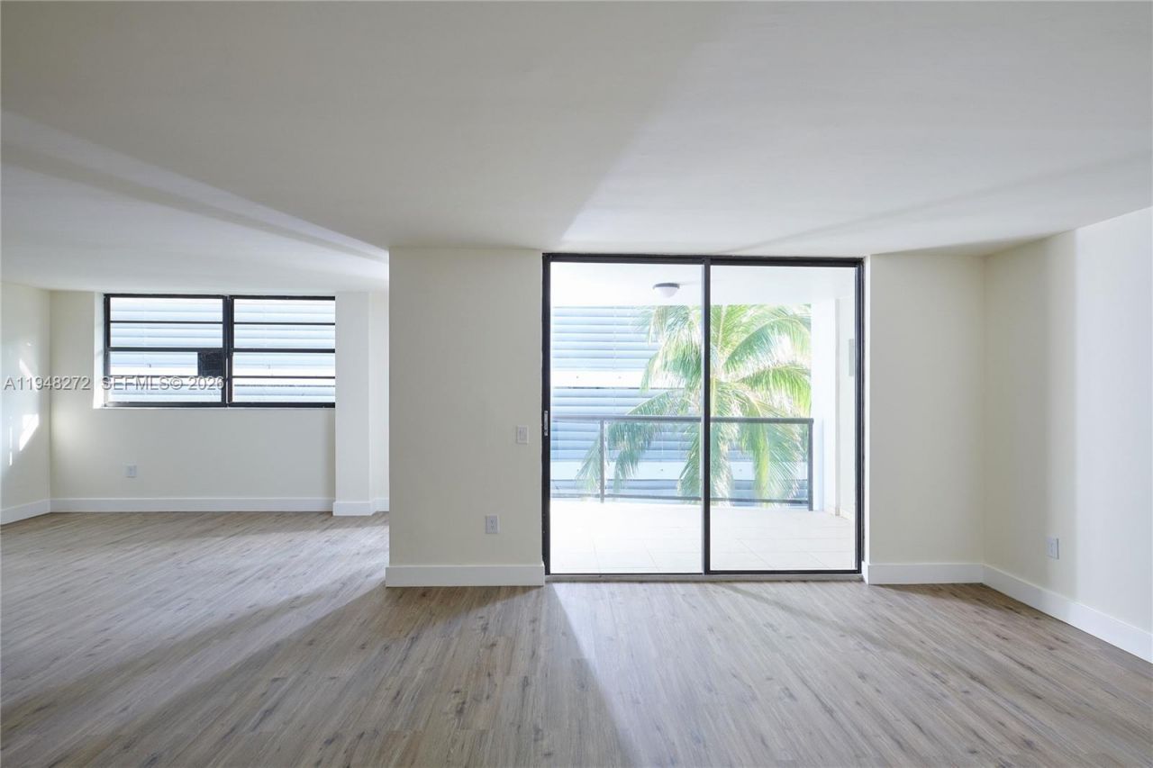 5845 Collins Ave, Unit 304, Miami Beach, FL 33140 Photo