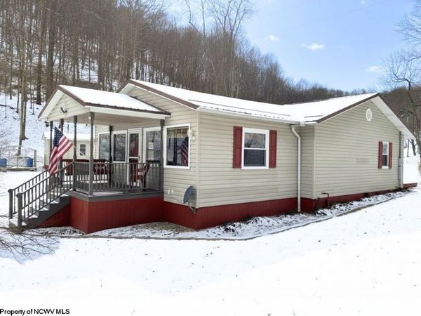 59 Gina Drive, Mannington, WV 26582