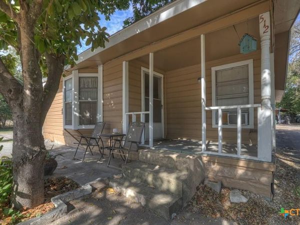 512 Valley Street, San Marcos, TX 78666