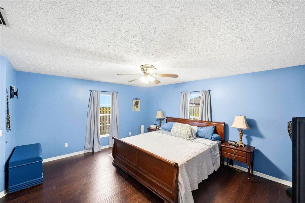 6927 NW Hershy Circle, Port Saint Lucie, FL 34983 Photo