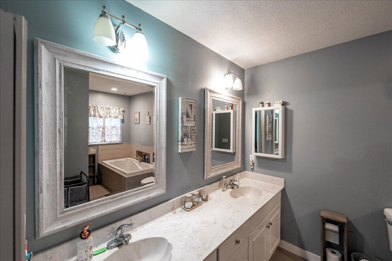 6927 NW Hershy Circle, Port Saint Lucie, FL 34983 Photo