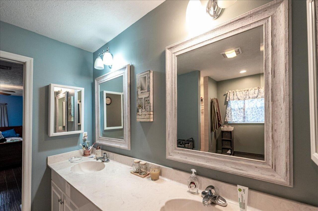 6927 NW Hershy Circle, Port Saint Lucie, FL 34983 Photo