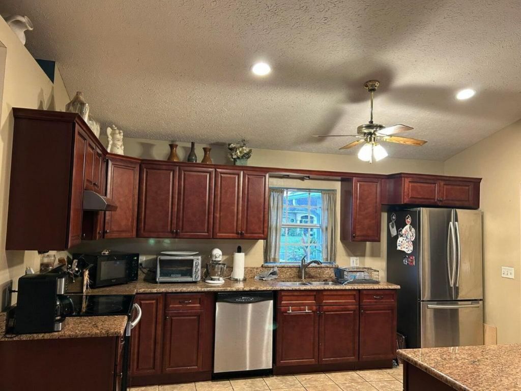 6927 NW Hershy Circle, Port Saint Lucie, FL 34983 Photo