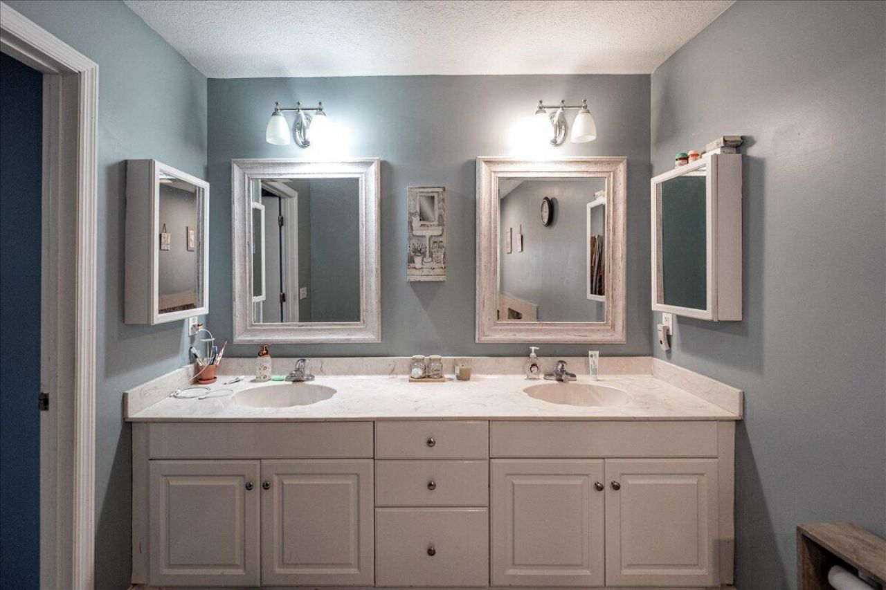 6927 NW Hershy Circle, Port Saint Lucie, FL 34983 Photo