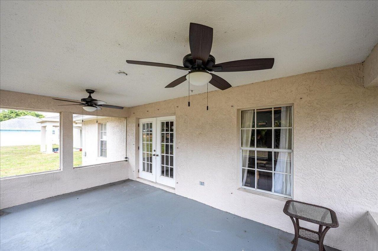 6927 NW Hershy Circle, Port Saint Lucie, FL 34983 Photo