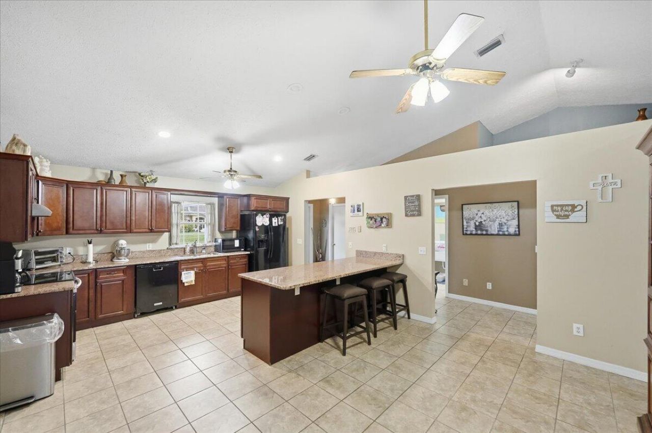 6927 NW Hershy Circle, Port Saint Lucie, FL 34983 Photo