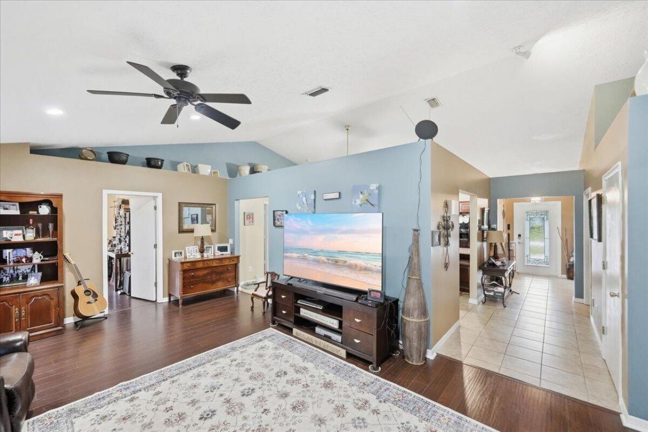 6927 NW Hershy Circle, Port Saint Lucie, FL 34983 Photo