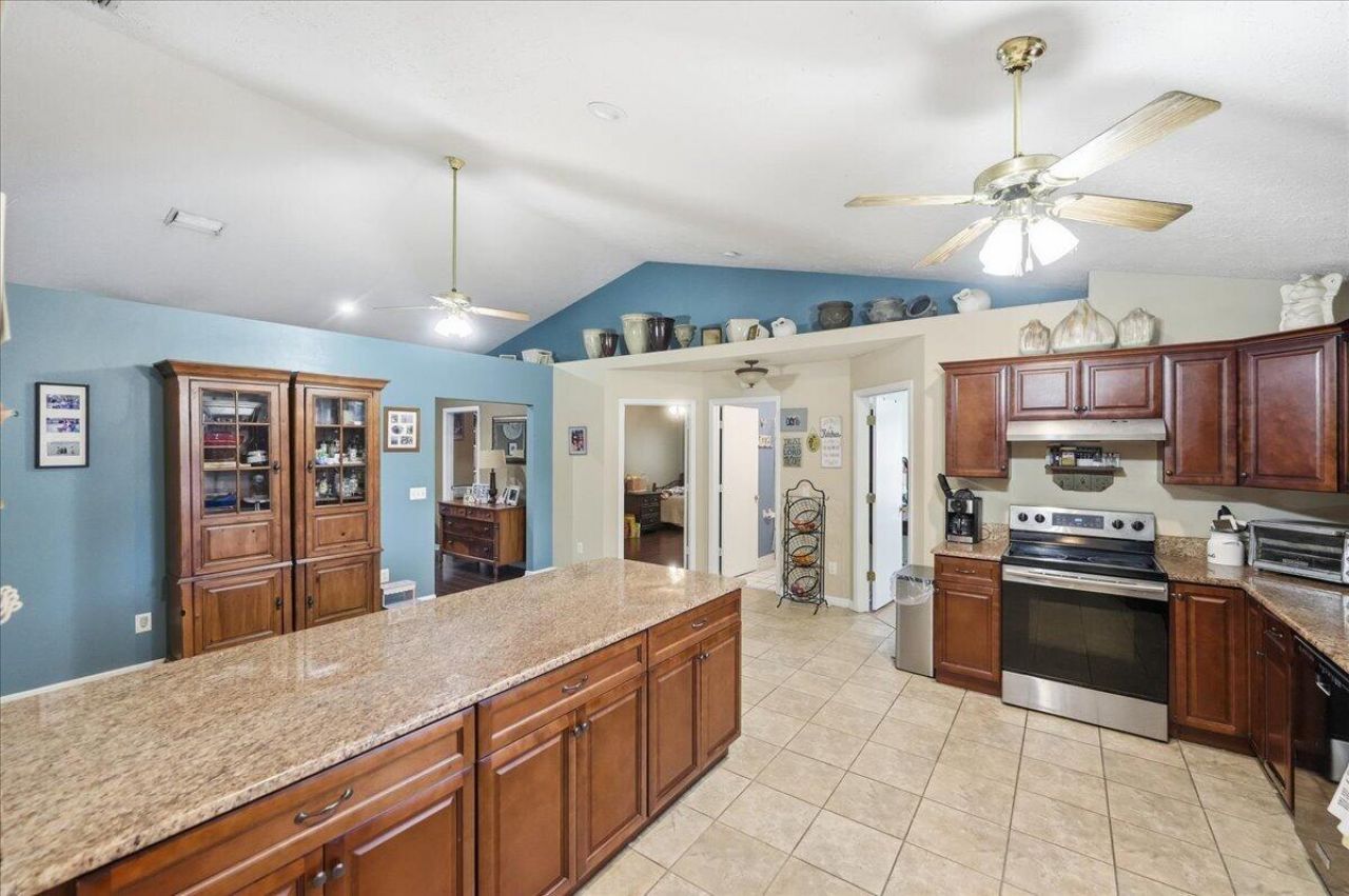 6927 NW Hershy Circle, Port Saint Lucie, FL 34983 Photo