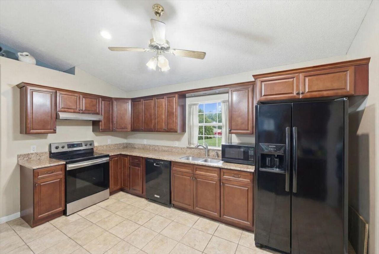 6927 NW Hershy Circle, Port Saint Lucie, FL 34983 Photo