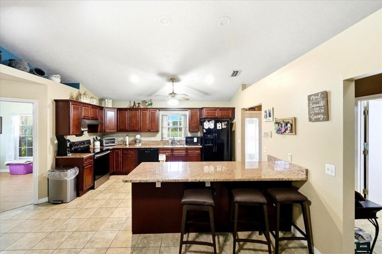 6927 NW Hershy Circle, Port Saint Lucie, FL 34983 Photo