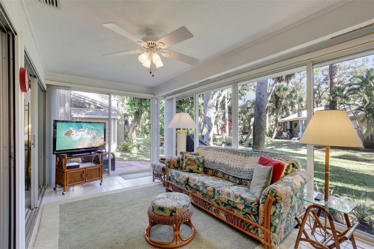 4962 Village Gardens Drive, Unit 141, Sarasota, FL 34234 Photo