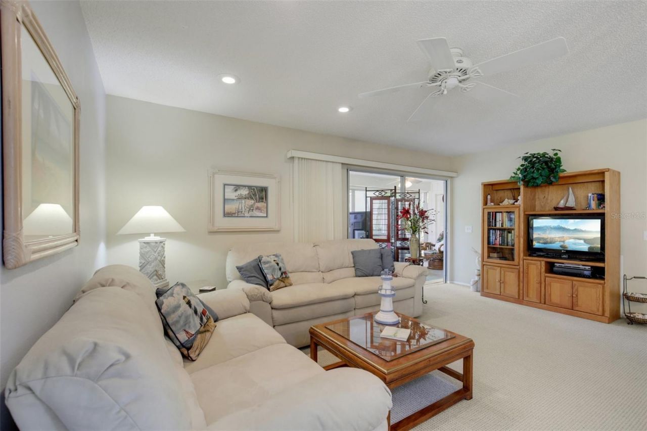4962 Village Gardens Drive, Unit 141, Sarasota, FL 34234 Photo