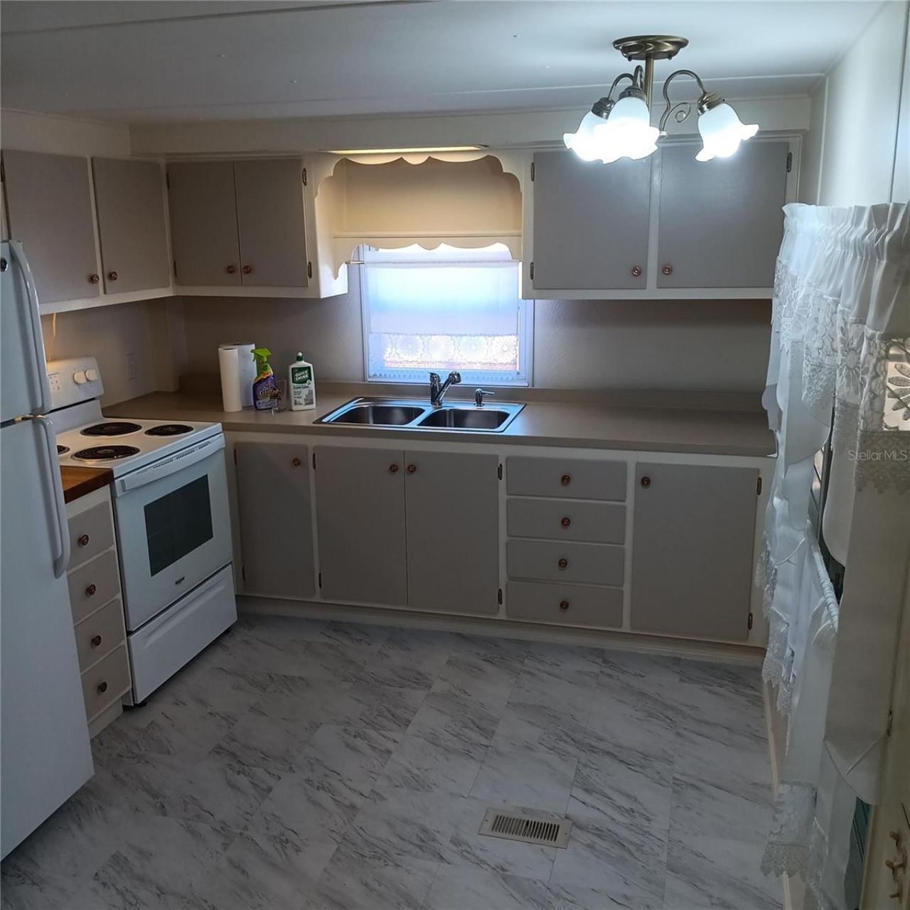 810 49th Avenue W, Bradenton, FL 34207 Photo