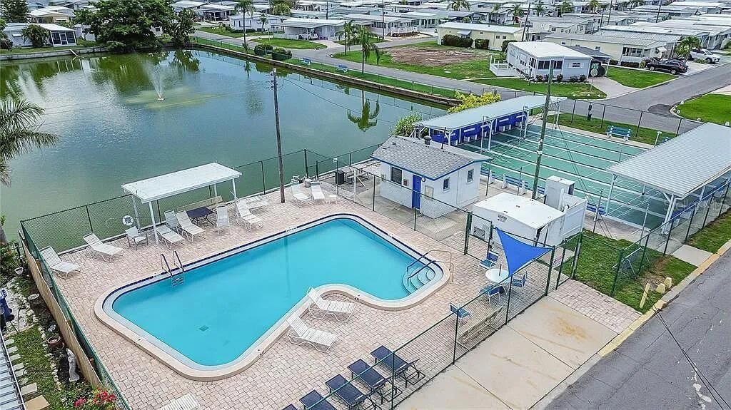 810 49th Avenue W, Bradenton, FL 34207 Photo