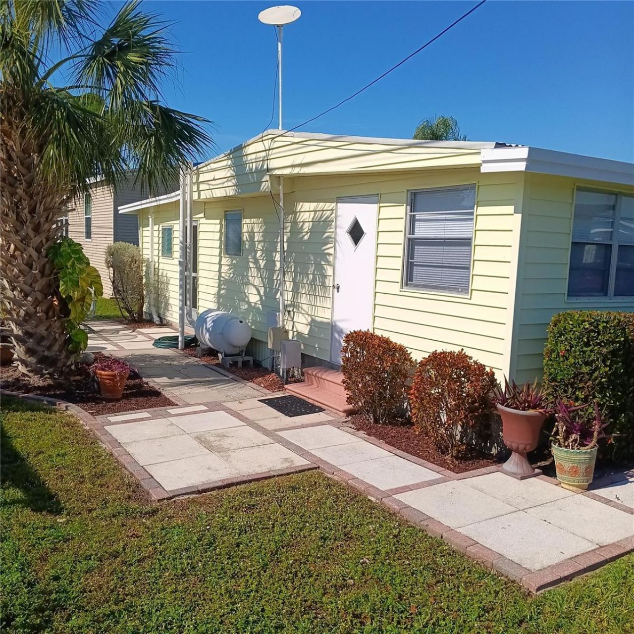 810 49th Avenue W, Bradenton, FL 34207 Photo