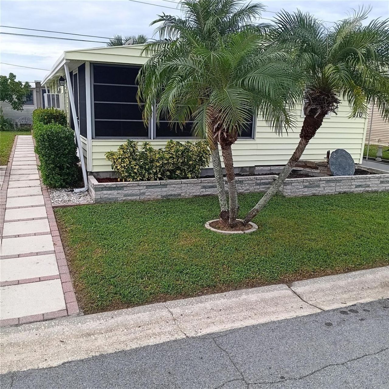 810 49th Avenue W, Bradenton, FL 34207 Photo