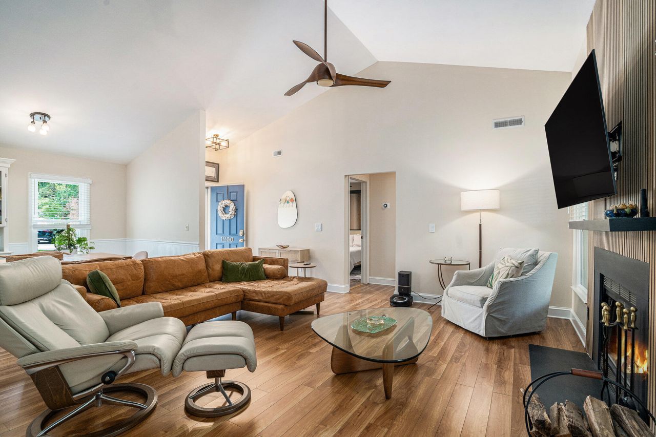 1250 Wide Water Court Photo 9