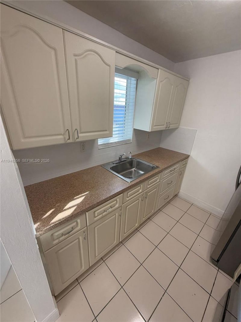 7105 W 13th Ave , Unit 402, Hialeah, FL 33014 Photo