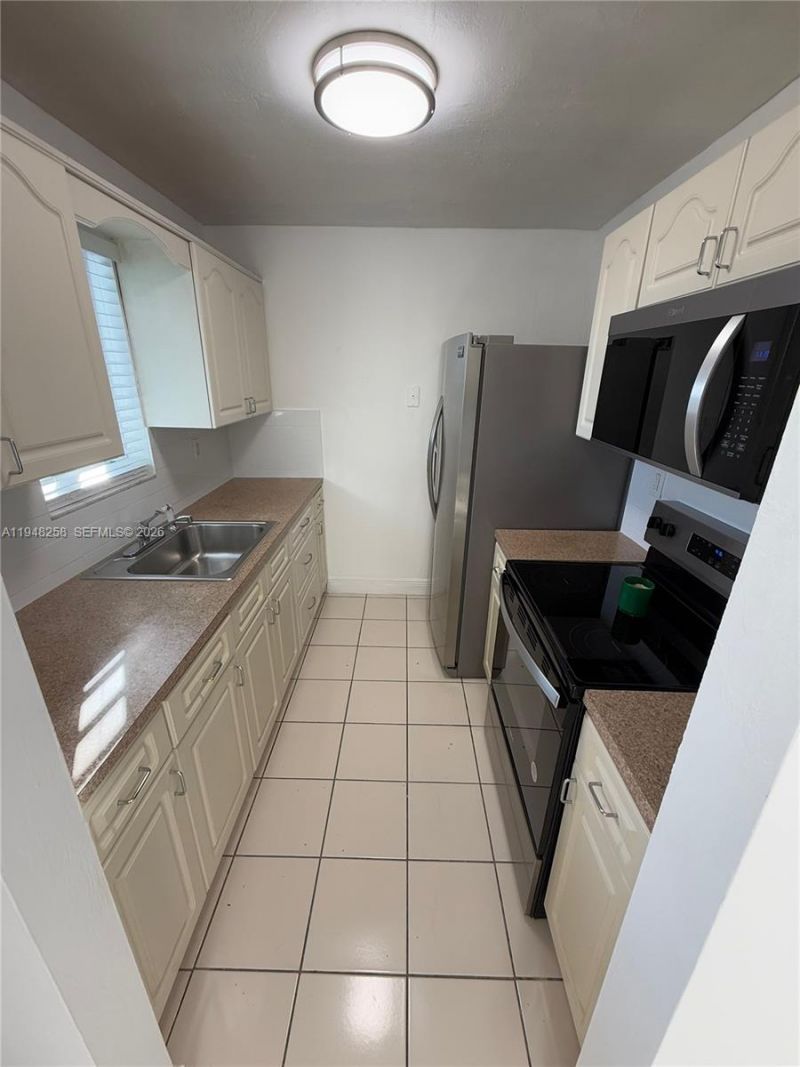 7105 W 13th Ave , Unit 402, Hialeah, FL 33014 Photo