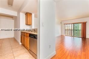 4242 NW 2nd St, Unit 1012, Miami, FL 33126 Photo