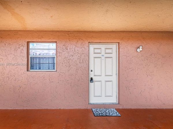 7830 NW 33rd St, Unit 504, Davie, FL 33024