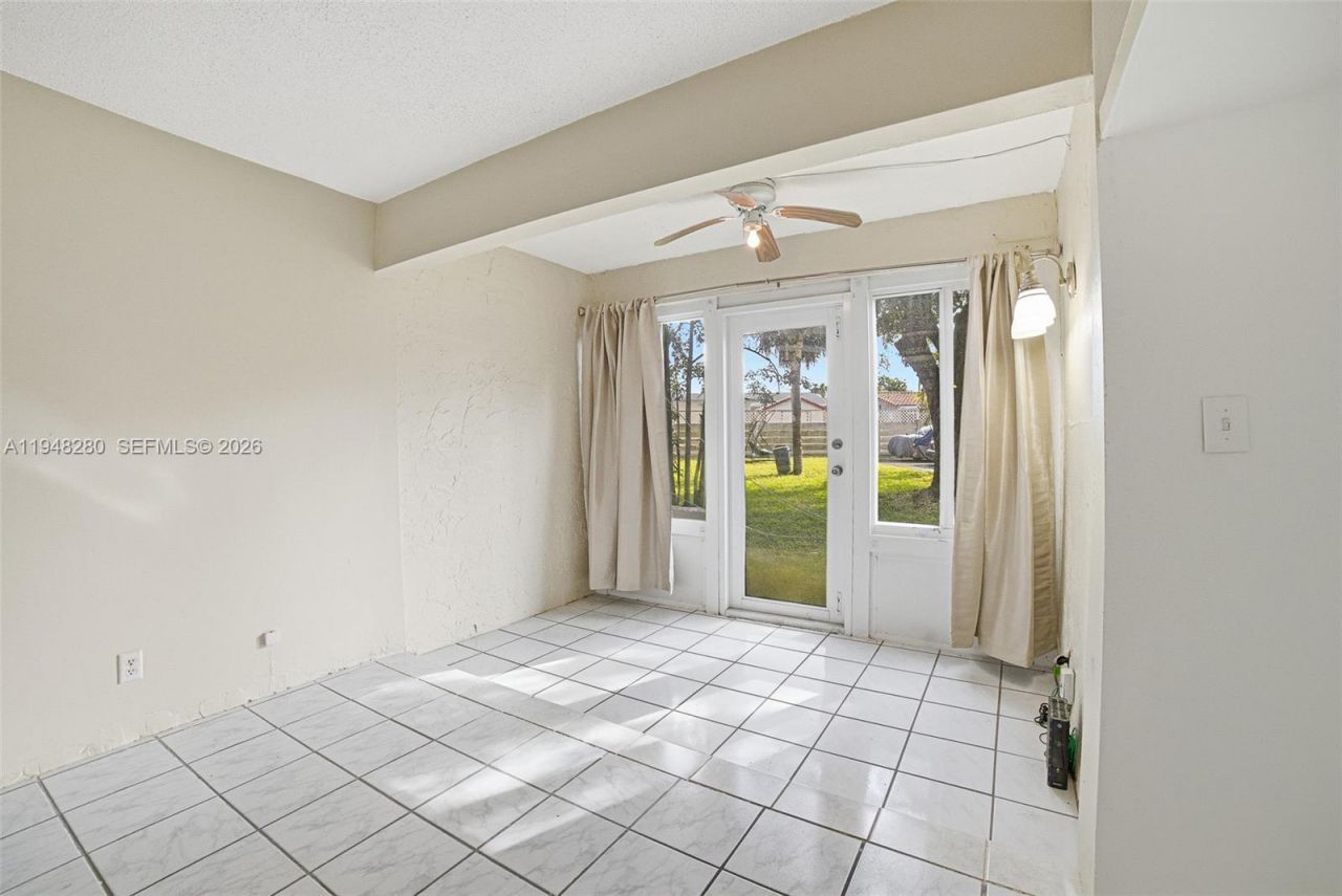 7830 NW 33rd St, Unit 504, Davie, FL 33024 Photo