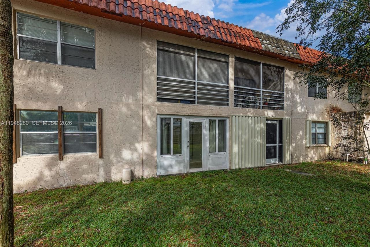 7830 NW 33rd St, Unit 504, Davie, FL 33024 Photo