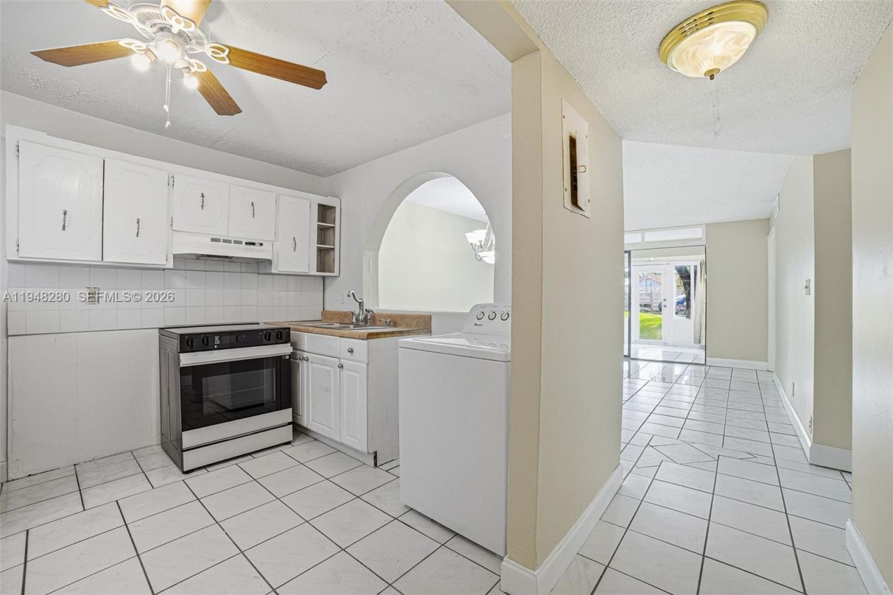 7830 NW 33rd St, Unit 504, Davie, FL 33024 Photo