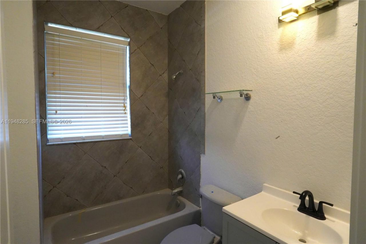 7518 Via Grande, Boynton Beach, FL 33437 Photo