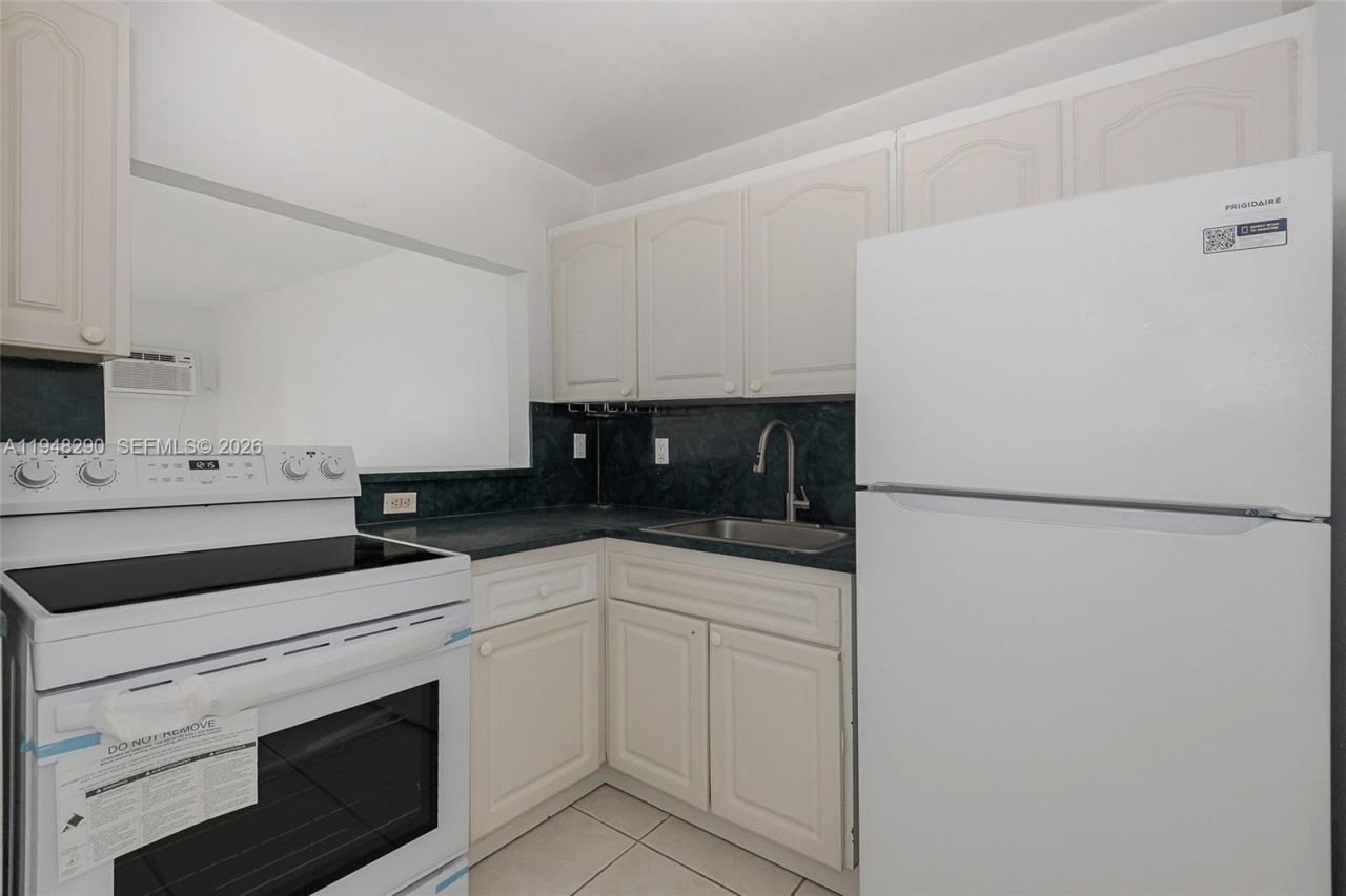 1441 Lincoln Rd, Unit 411, Miami Beach, FL 33139 Photo
